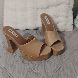 Steve Madden platform sandals